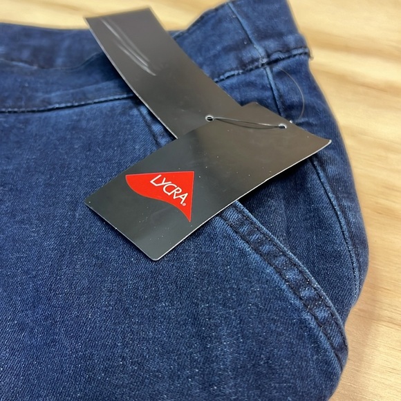 Denim & CO. Signature Lycra DualFX Technology Blue Denim Jeans Size 18WP - Picture 9 of 12